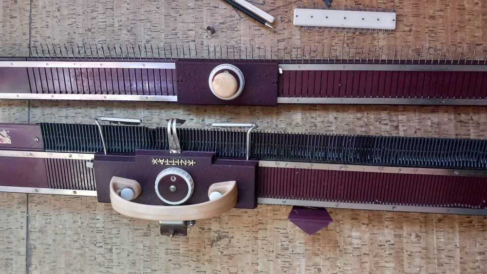 Maquina de  tricotar malha