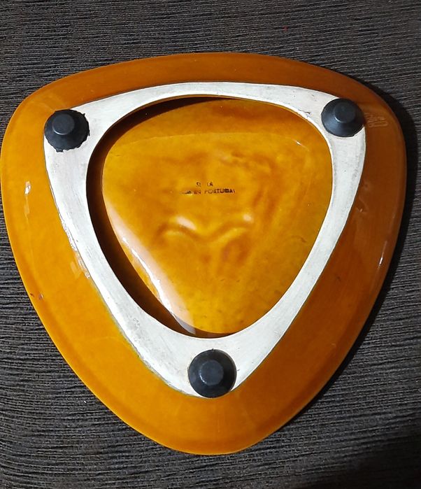 Cinzeiro Constantino da Secla