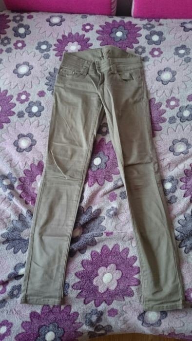 Spodnie brązowe rurki obcisłe dopasowane