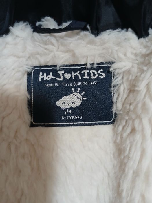 Зимова курточка на дівчинку