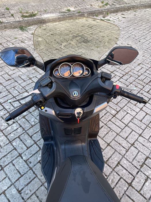 Sym GTS 125 Evo preta