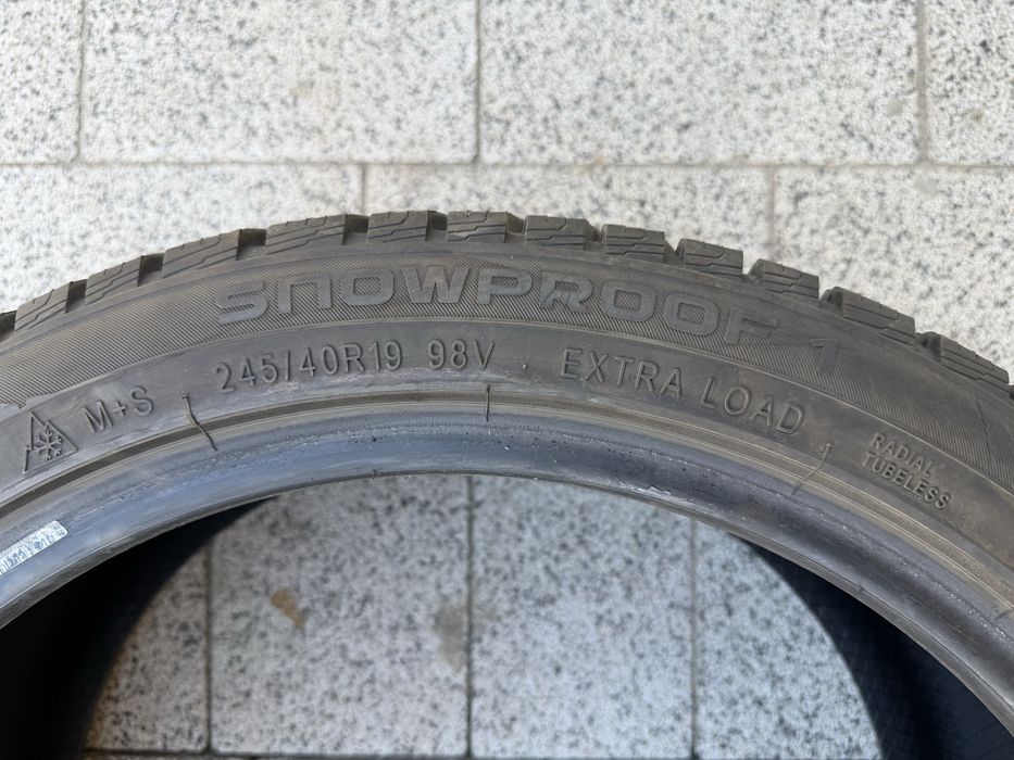 Nokian Snowproof 1  245/40 R19