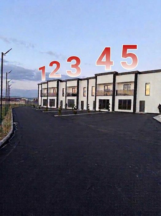 Продаж котедж м. Тячів біля Барви