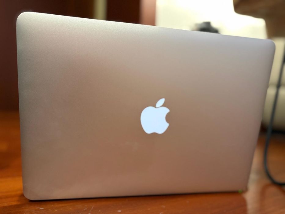 Apple Macbook Air 13’’ i5