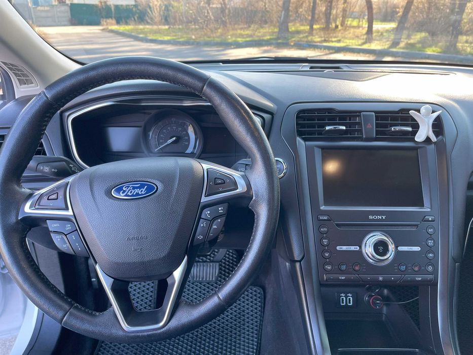 Ford Fusion 2.0 Hybrid CVT Titanium 2019 гібрид елктро
