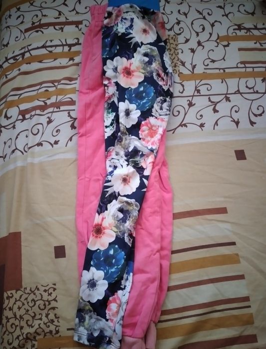 Двоє штанів на дівчинку 8 років 128р