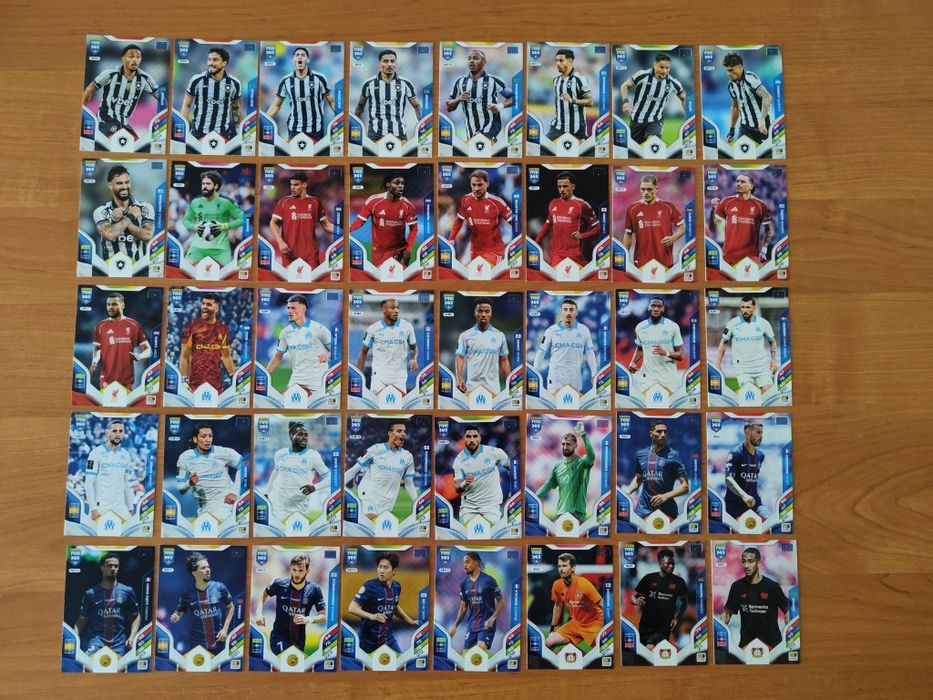 Panini FIFA 365 Adrenalyn XL 2026 - Album plus 150 kart