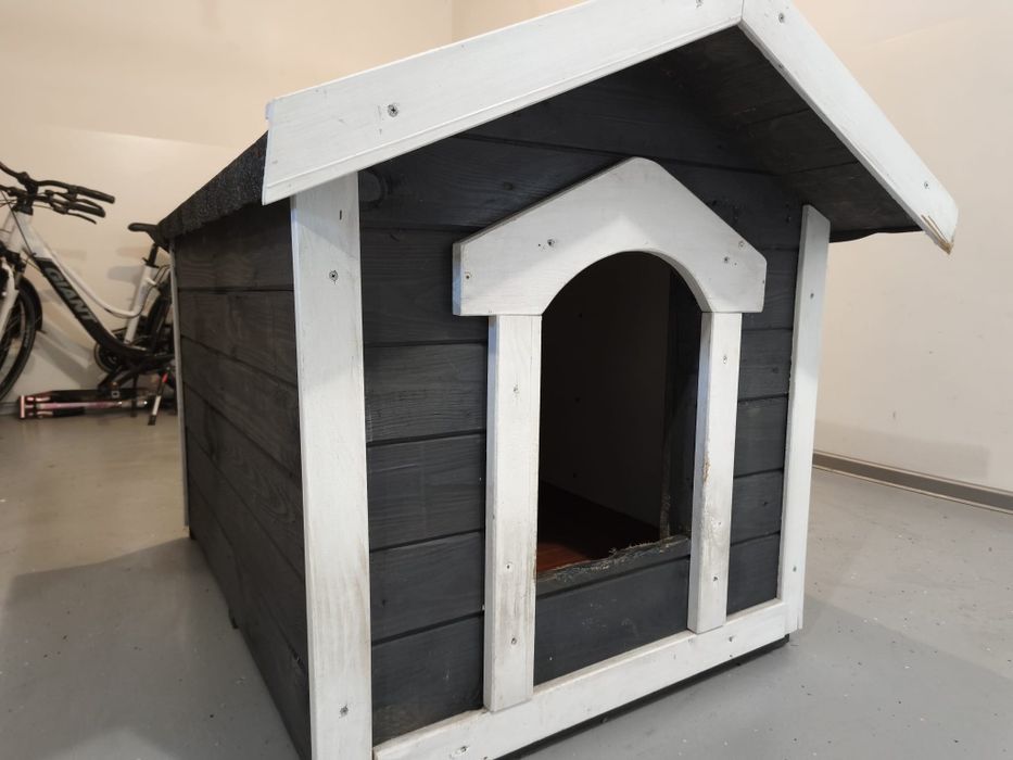 Duża ocieplona buda dla psa