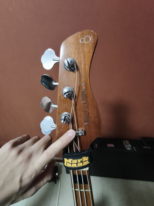 Sire Marcus Miller V5 Natural