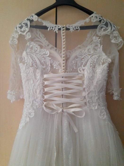 Продам весільне плаття