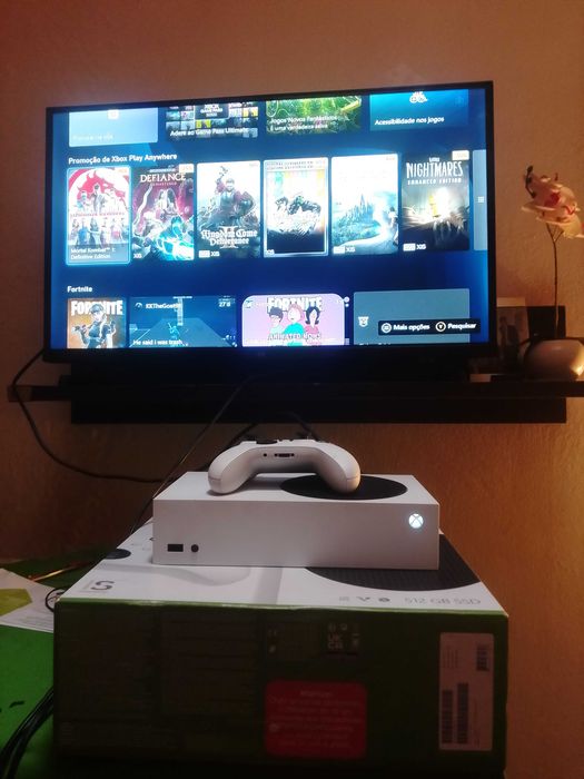 Xbox series S + TV LCD 250€