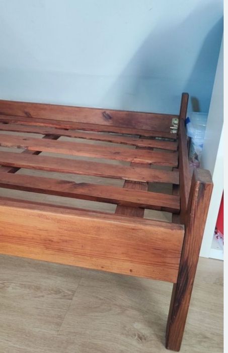 Cama de solteiro de criança