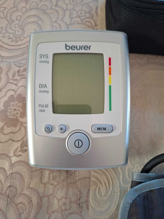 Ciśnieniomierz elektroniczny beurer BM 35 na ramię