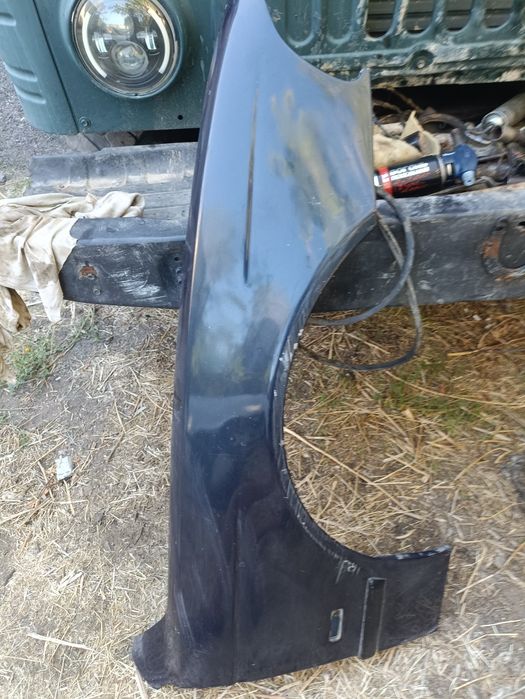 Продам крило на БМВ е39