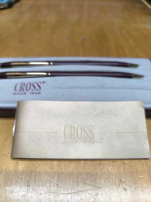 Conjunto de caneta e lapiseira da famosa marca Cross