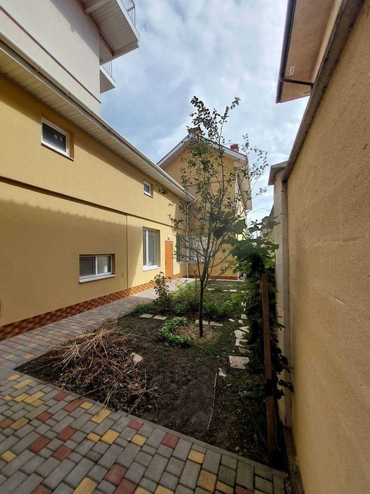 Здам будинок під ваш вид бізнесу: клініка, готель, садочок, Совіньон,