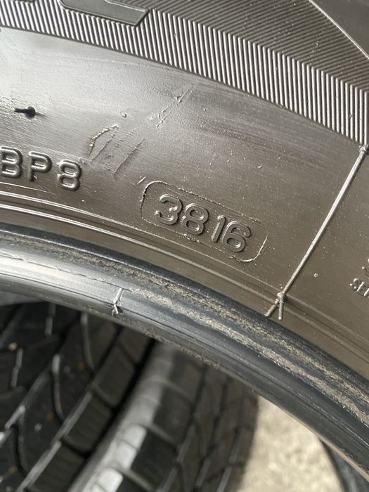 215/65 R16C Bridgestone Blizzak LM  пара  зимних шин.