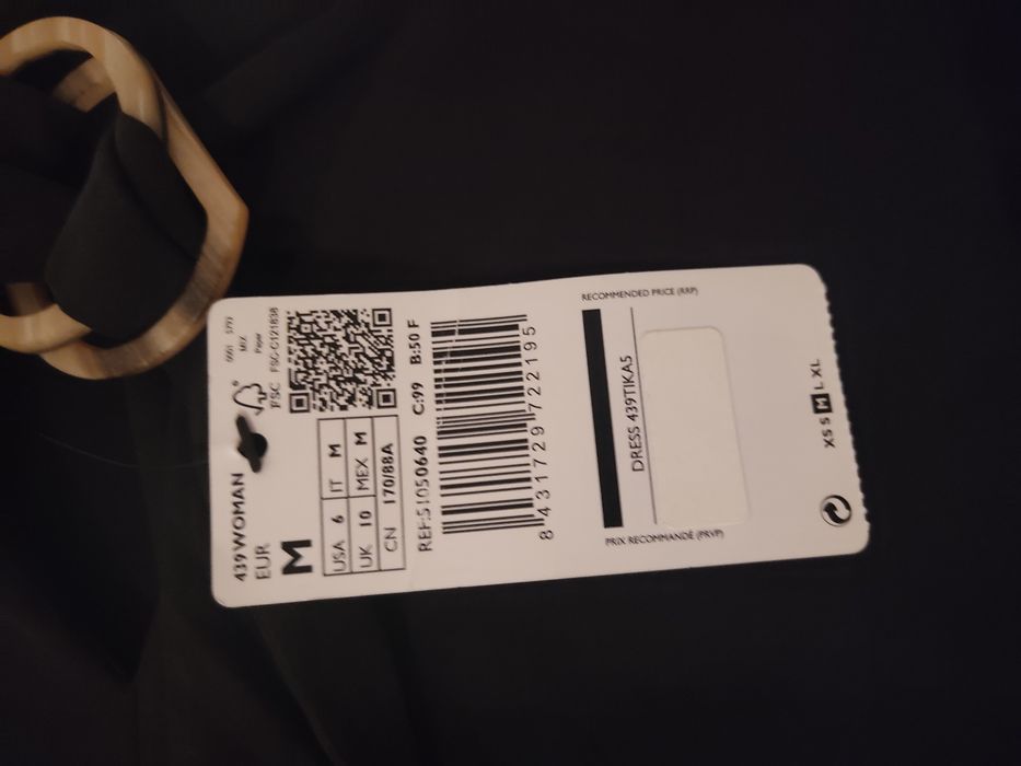 Vários vestidos cerimônia