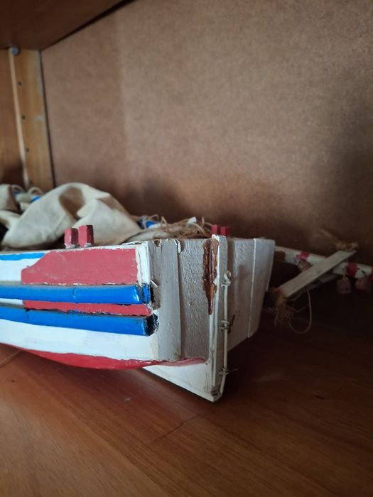 Grande barco artesanal em madeira cerca 47 cms