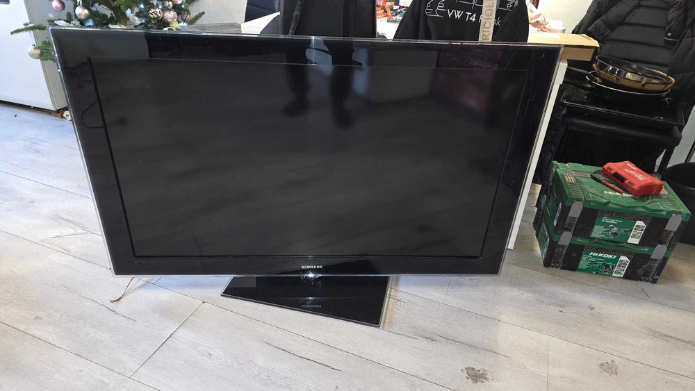 Telewizor Samsung LE52B620R3W 52 cale w bardzo dobrym stanie
