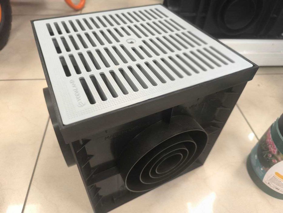 Дощоприймачі пластикові 250*250 та 300*300