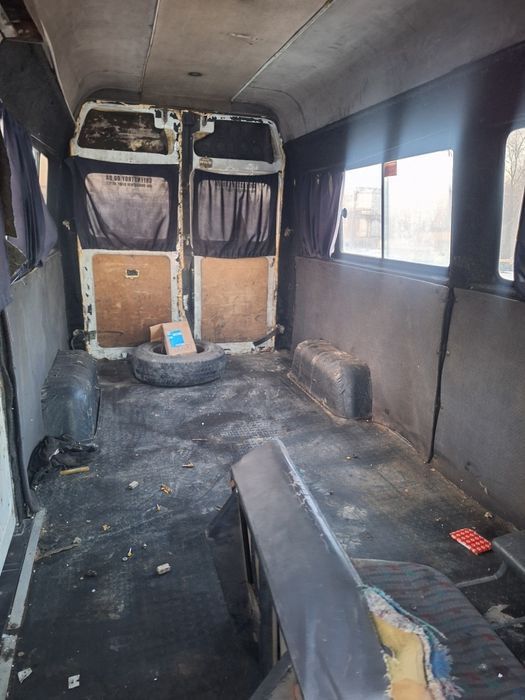 Продам мерседес т1 208D