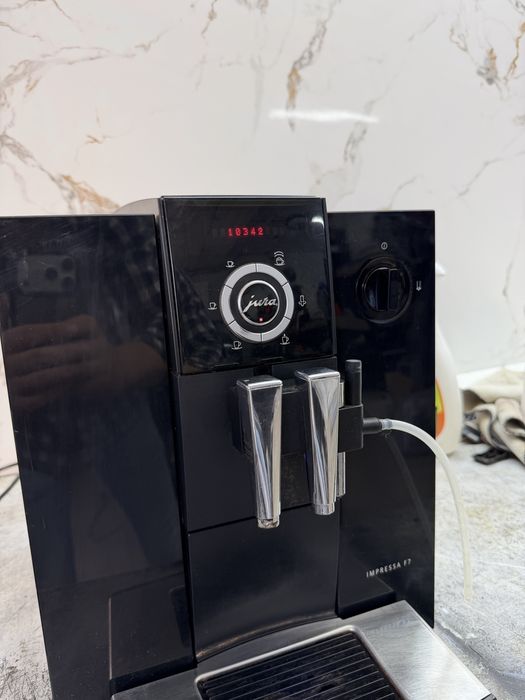 Кавомашина Jura Impressa F7
