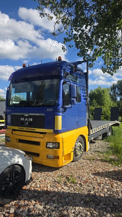 Usługi transportowe do 10t  laweta holowanie auto serwis