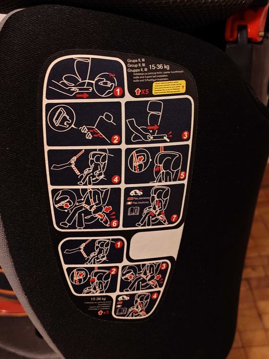 Fotelik dziecięcy samochodowy Caretero Huggi Nowy