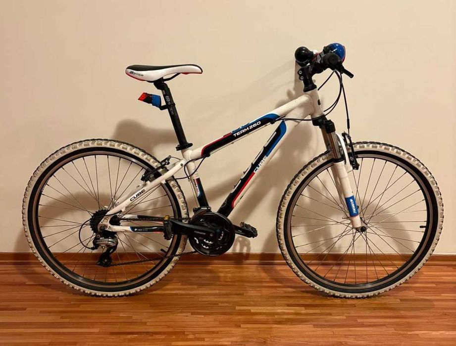 Rower CUBE Team 260 seria Race + hulajnoga i deskorolka GRATIS!