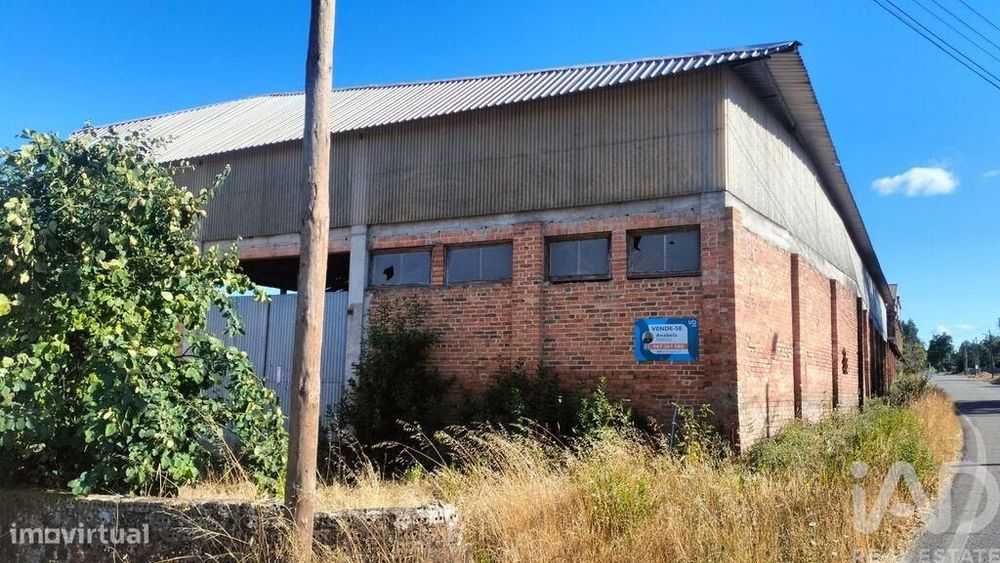 Hangar em Canas de Santa Maria de 6939,00 m2