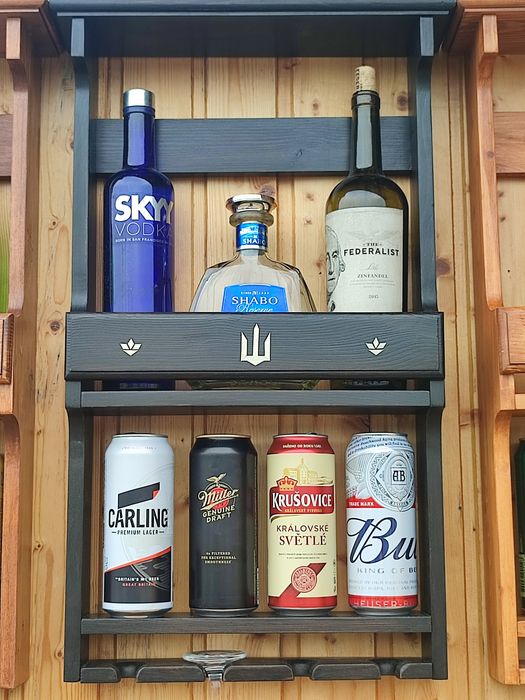 Полки виннo-пивные настенные из натурального дерева