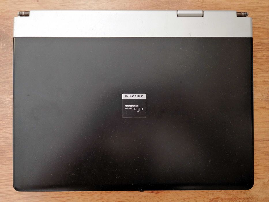 Laptop AMILO Pro V3515 Fujitsu Siemens RAM 1GB + bateria. Niesprawny