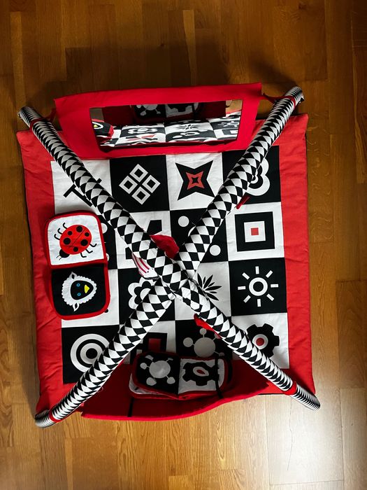 Mata sensoryczna Baby sense - lusterko + książeczki