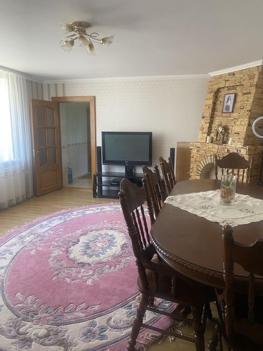 Терміново поодам  приватниий будинок