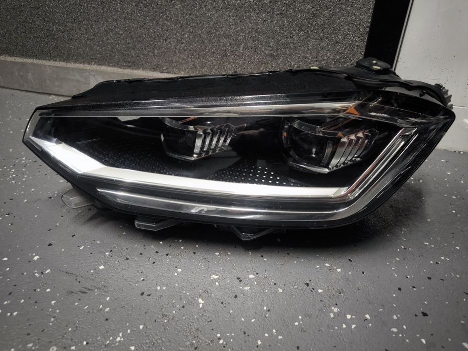 Lampa LED VW Golf Sportsvan lift