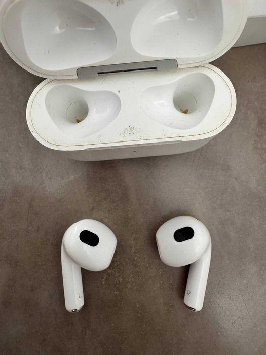 Apple AirPods 3 (Usado)