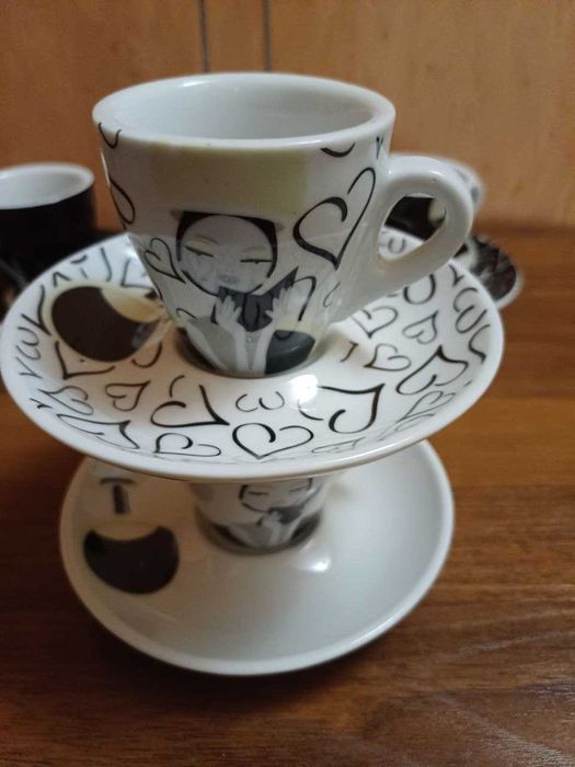 Кофейный сервиз на подставке (4 персоны)