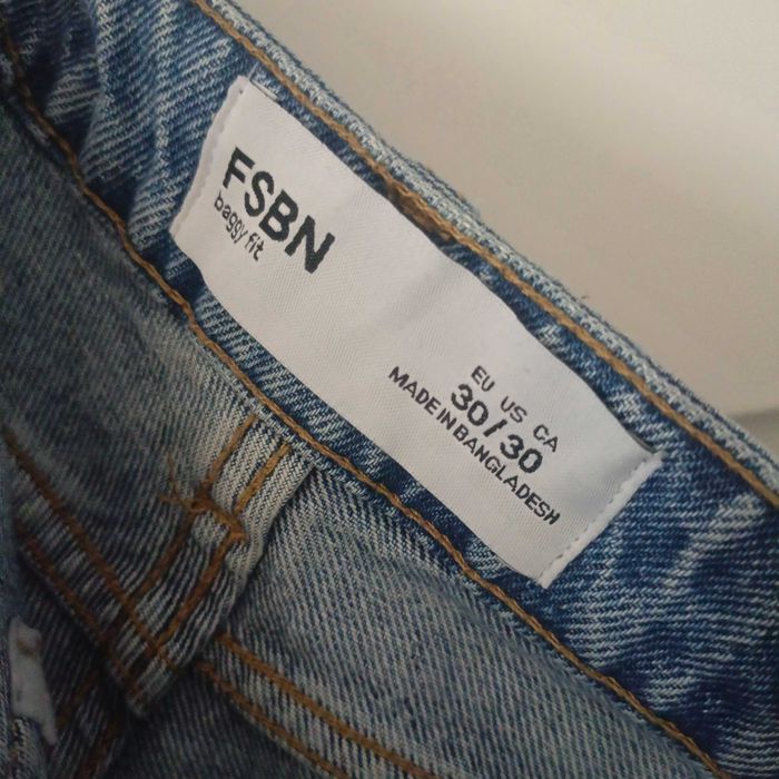 Spodnie jeans baggy 30/30