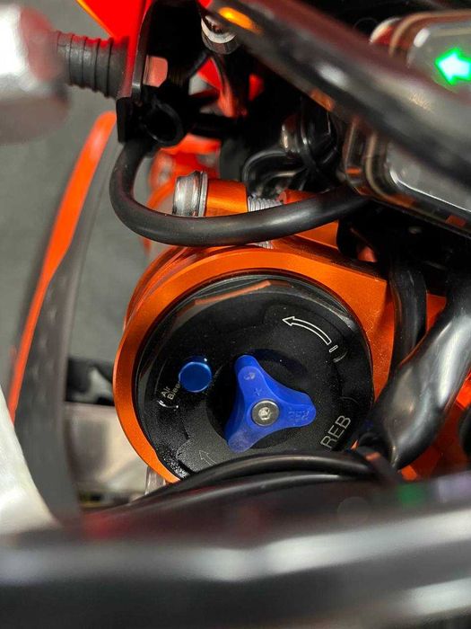 Мотоцикл STN V8 Motard