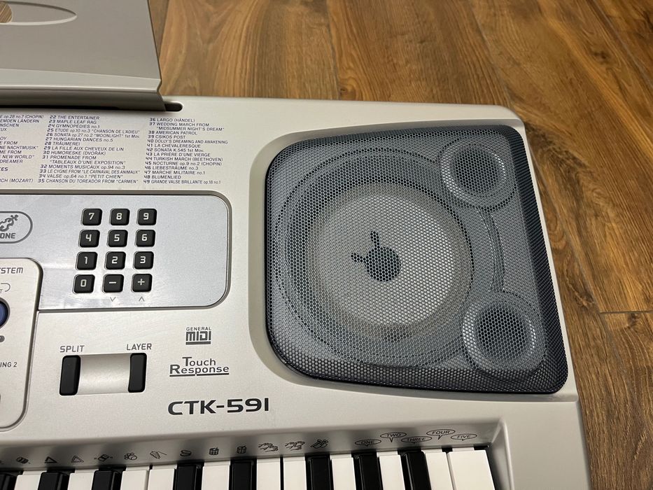 Синтезатор Casio CTK-591 61 клавіш