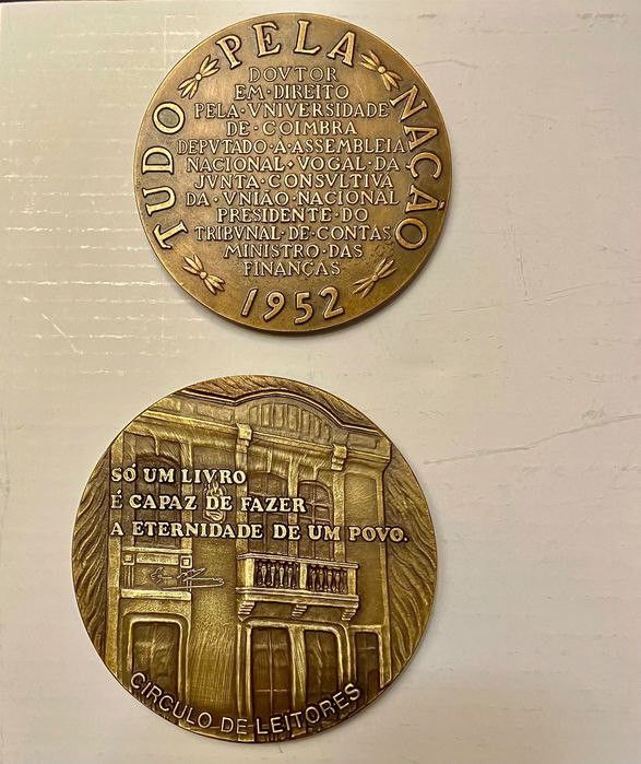 Medalha comemorativa Eça de Queiroz