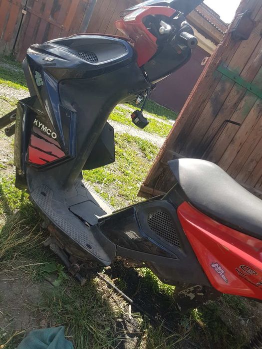 Продам скутер KYMCO  по запчастинах