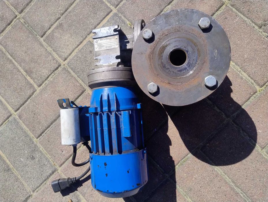 Silnik z motoreduktorem do podajnika kotła 0.18 kw