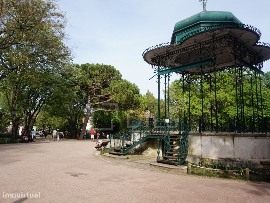 Apartamento T0 em Condomínio com Piscina e Jardim, em Lisboa