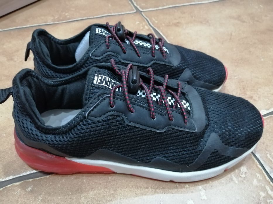 Buty sportowe Marvel rozm 34