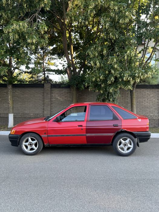 Продам Ford escort