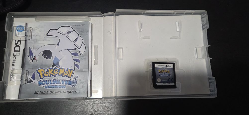 Jogo Pokemon SoulSilver original em inglês com manual e caixa em português