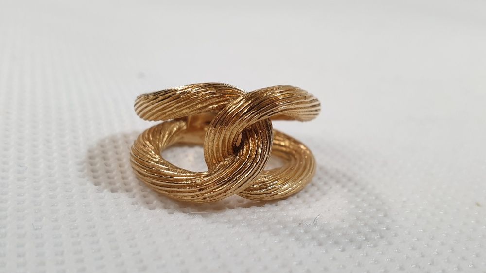 Pozłacany pierścień damski Hugo Boss, rozmiar 52