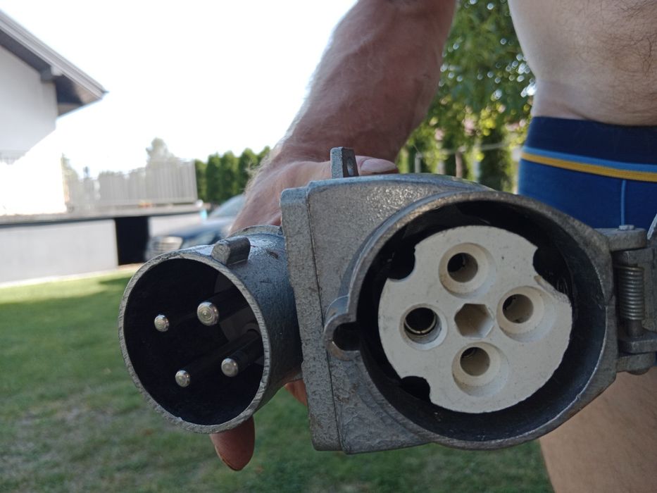 Gniazdo siłowe z wtyczką 32A 6h/380V